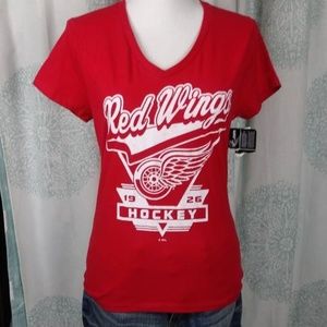 NHL Detroit Red Wings Hockey Tee Size Small